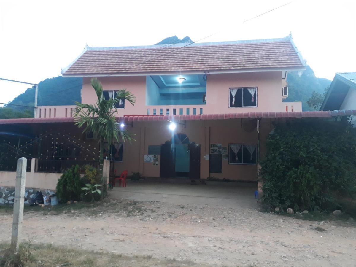 Lamorn Guesthouse Nongkhiaw Стая снимка
