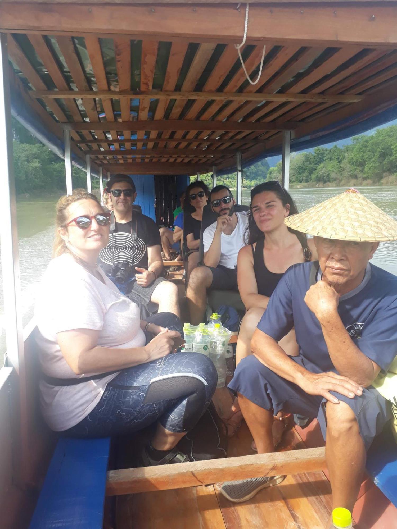 Lamorn Guesthouse Nongkhiaw Екстериор снимка