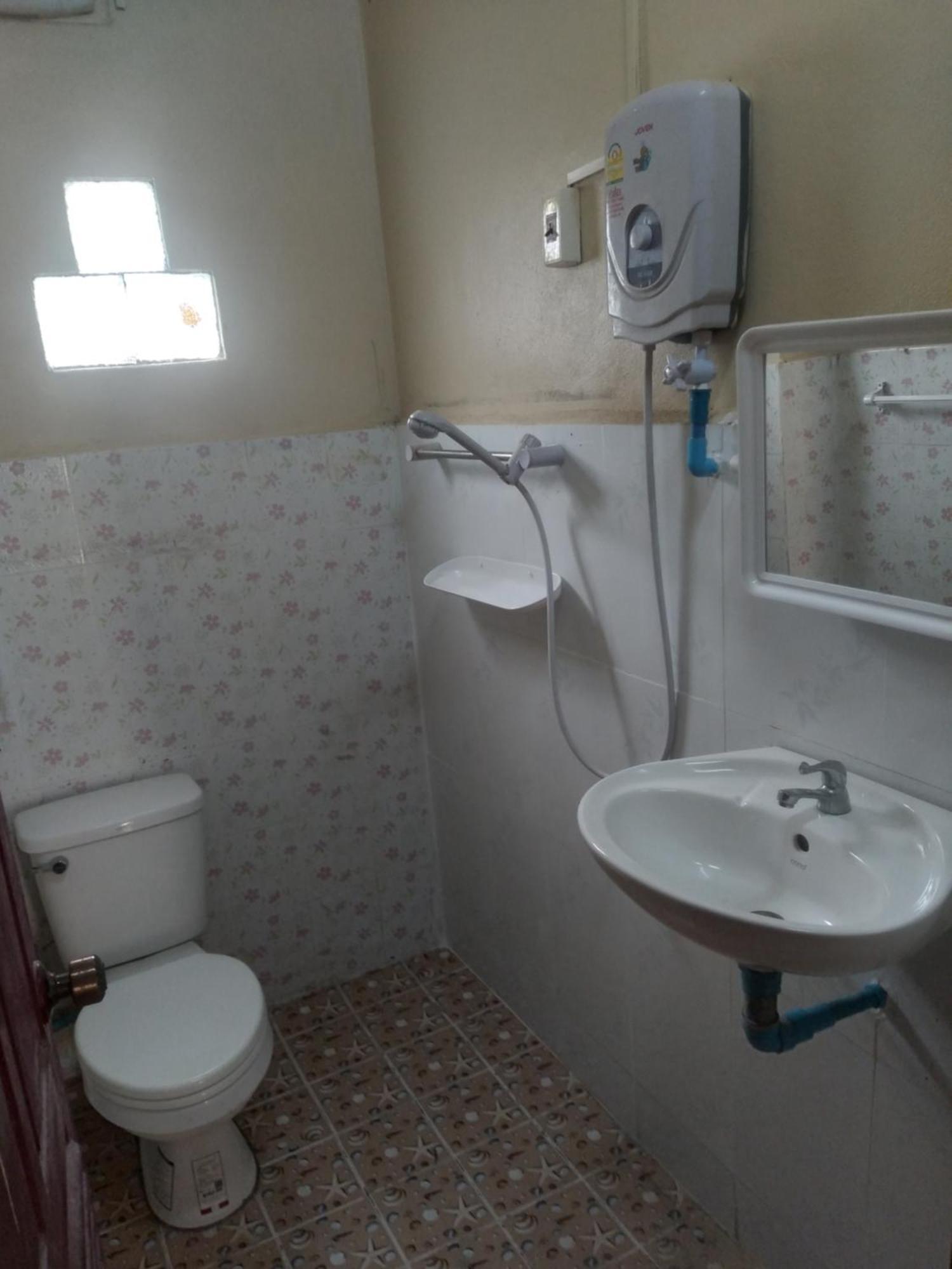 Lamorn Guesthouse Nongkhiaw Екстериор снимка